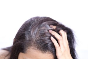 arracher les cheveux gris